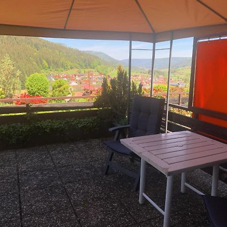 Appartement mit herrlicher Aussicht übers Murgtal Baiersbronn Exterior foto