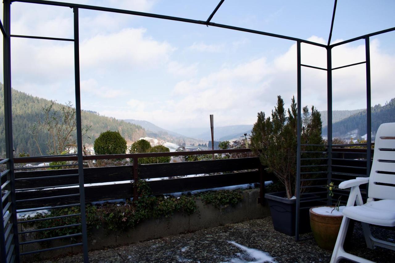 Appartement mit herrlicher Aussicht übers Murgtal Baiersbronn Exterior foto